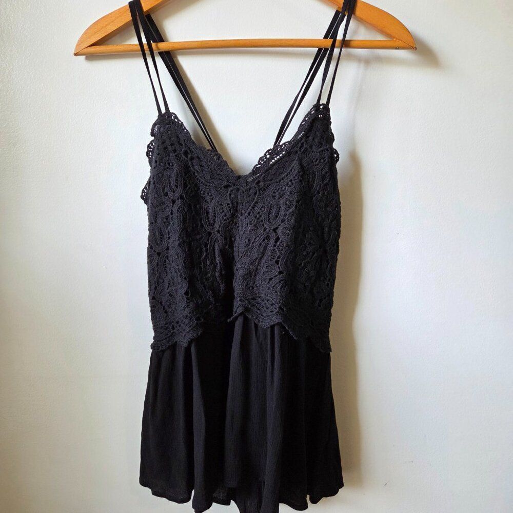 NWT MAURICES BLACK LACED CAMI TANK SIZE SMALL/MED